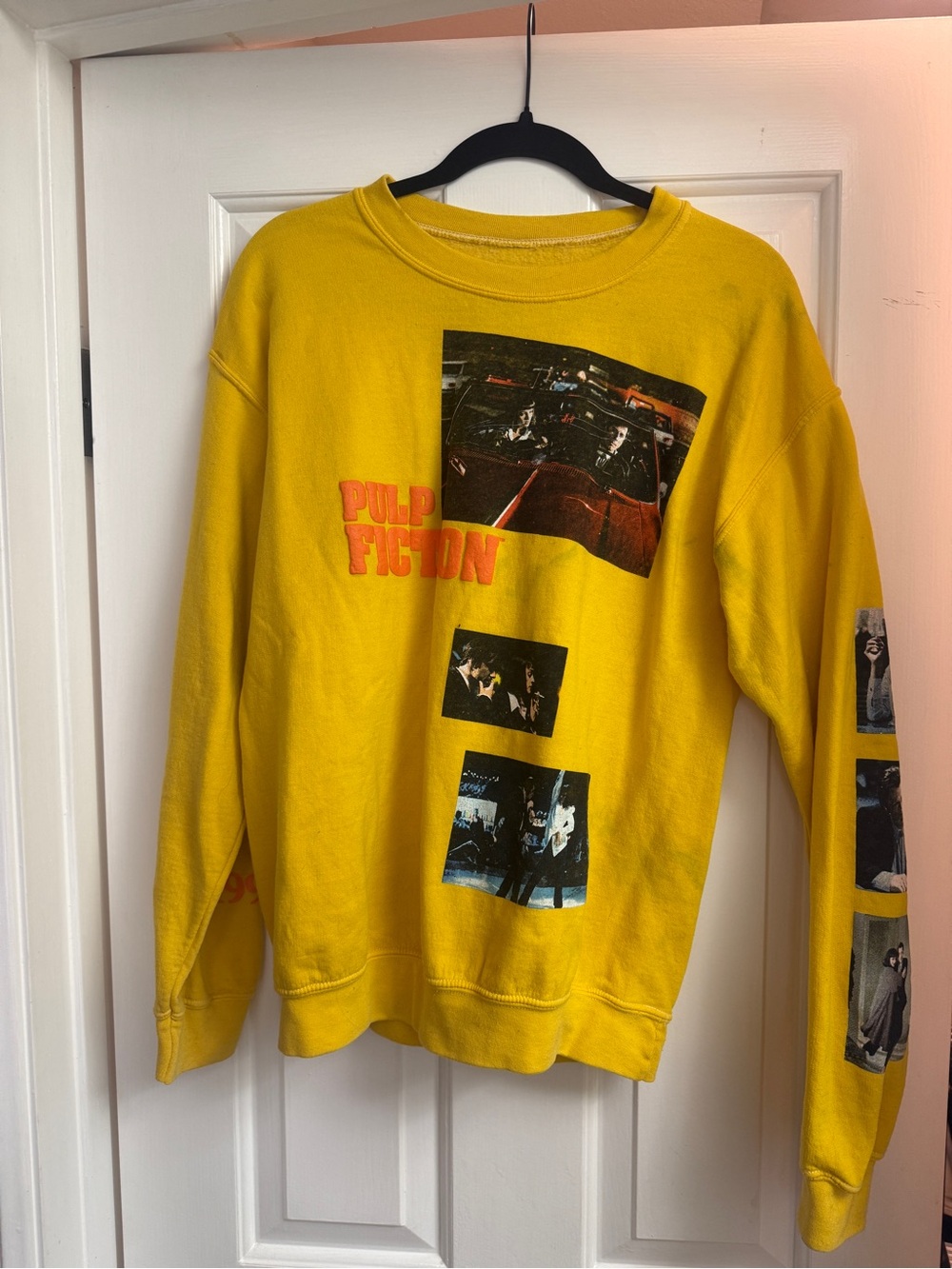 Pulp Fiction Graphic Crewneck Sweatshirt - Yellow